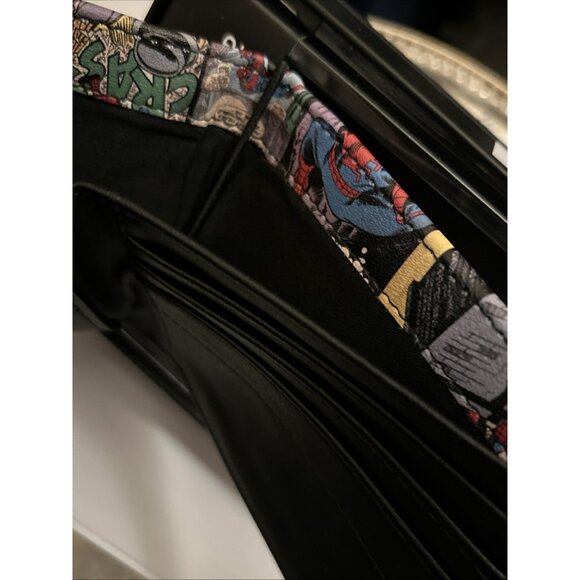 Marvel Men's Bifold Wallet Spiderman w/ collectors Tin comic style NWT red blue - Picture 9 of 15